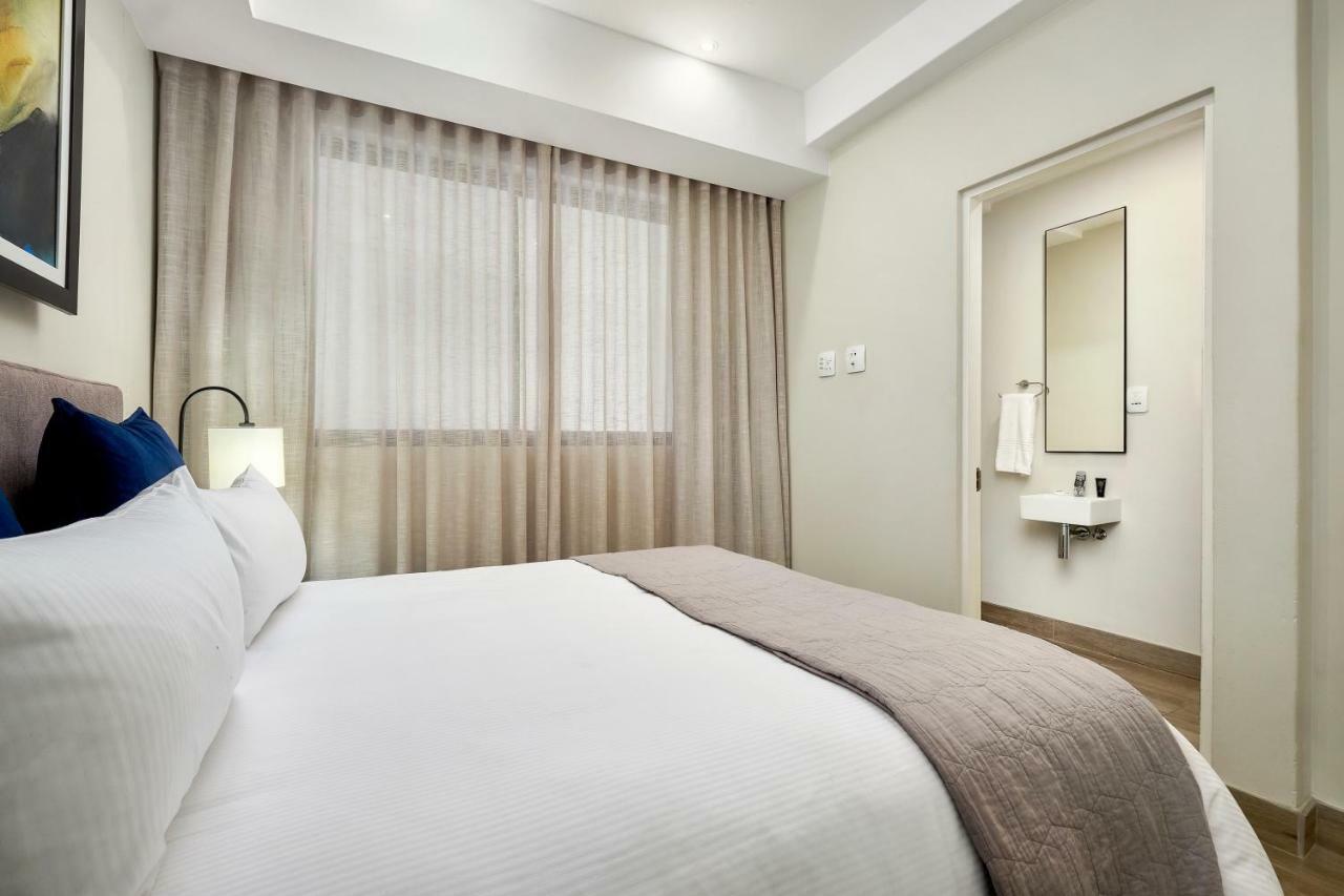 The Regency Apartment Hotel Menlyn Pretoria Bagian luar foto