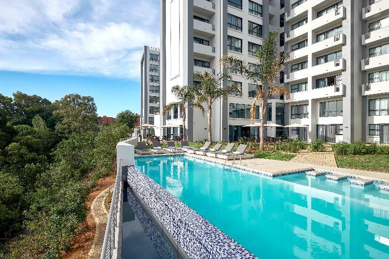 The Regency Apartment Hotel Menlyn Pretoria Bagian luar foto